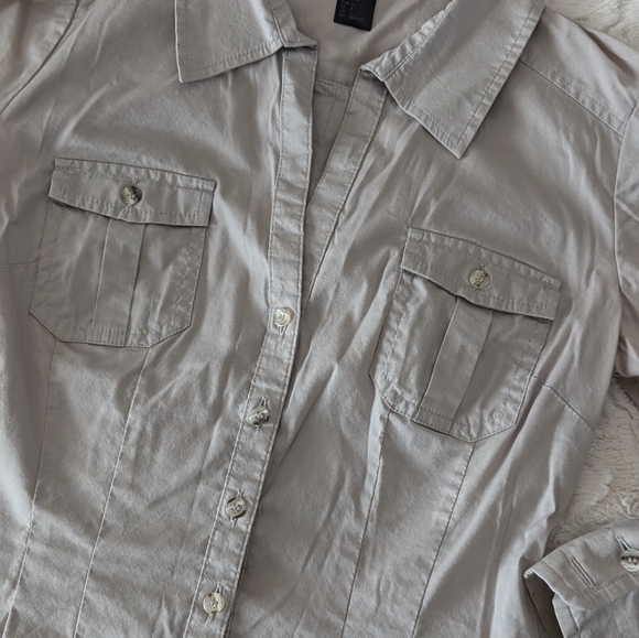 H&M button up 3/4 sleeve size 4 top - Picture 4 of 8